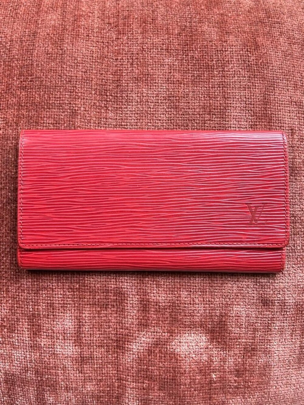 LOUIS VUITTON Epi Leather Wallet Red 👛